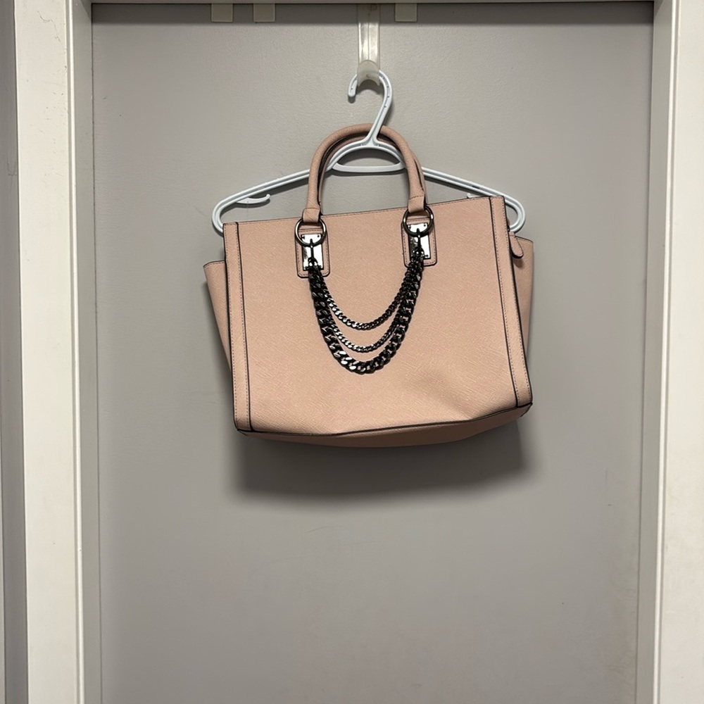 Light Pink Purse With Gunmetal Chain Detail
